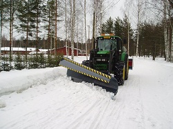 Отвал для снега на базе трактора