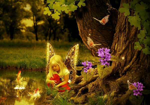 Девочка с крыльями бабочки в сказочном лесу