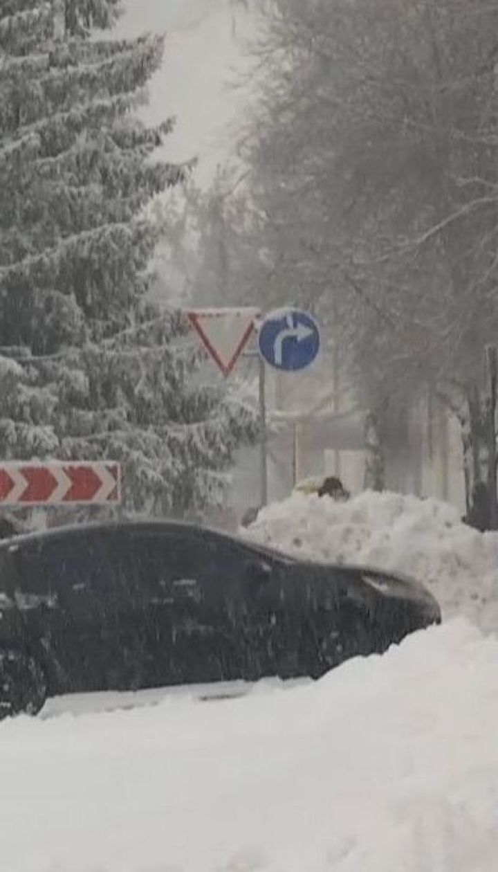 Харків засипало снігом: висота покрову сягає понад 10 сантиметрів
