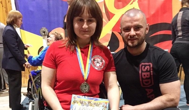 Чемпионка Украины по пауэрлифтингу Ю. Караванская
