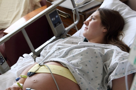 Беременная с признаками преждевременных родов