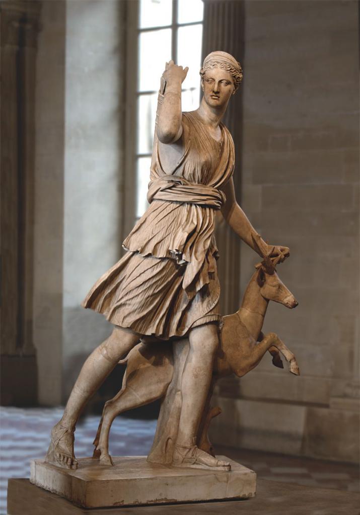 Скульптура Дианы Версальской