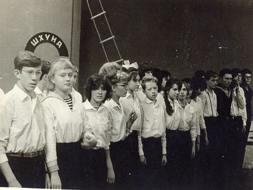Построение команды «Шхуны ровесников» во время съемок программы в Краснодаре в 1966 году. 