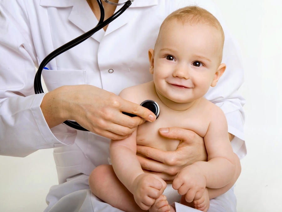каких врачей проходят в 1 год с маленьким ребенком