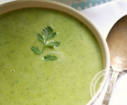 Зеленый суп-пюре из крапивы